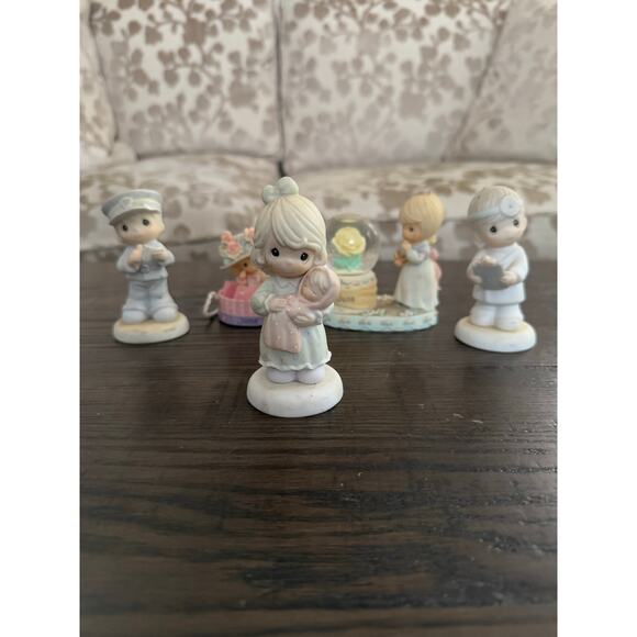 Vintage Precious Moments Figurines – Enesco Collectibles - Lot of 5 - Picture 5 of 8